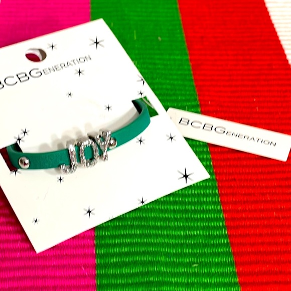 NWT BCBGeneration Mini Glitter Coated Affirmation Bracelet JOY in Green/Silver - Picture 2 of 4